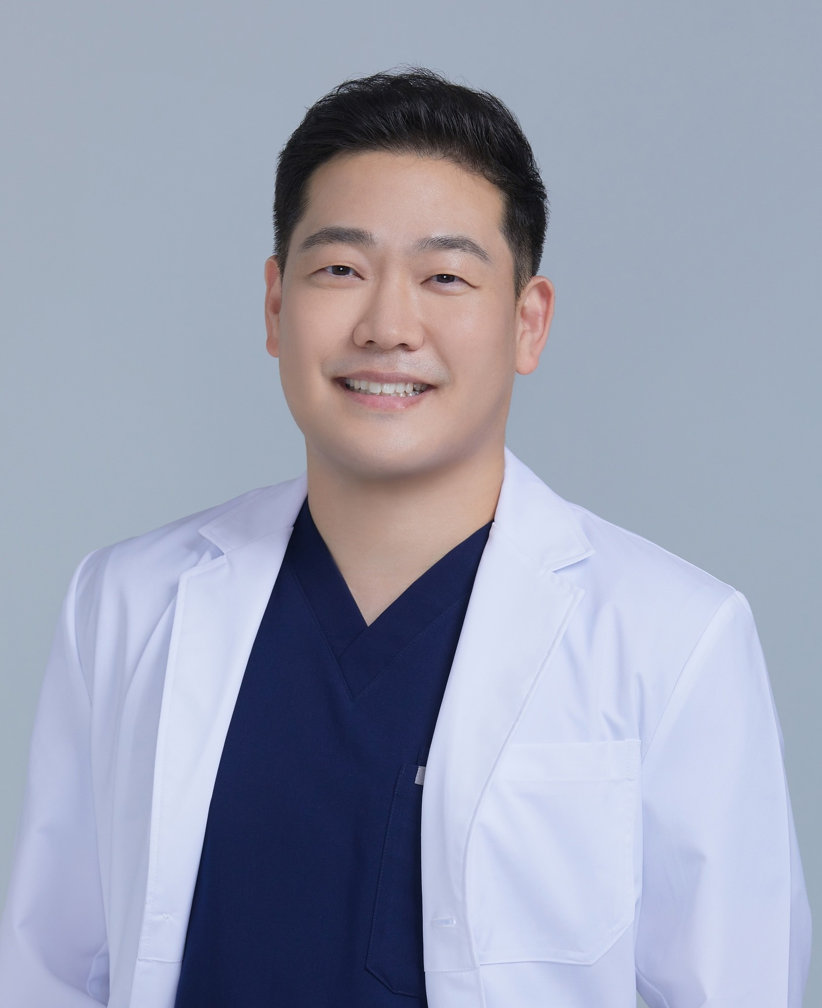 Dr. Kevin Choi